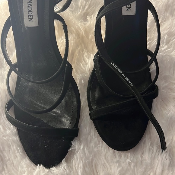 Steve Madden cross ankle heels - Picture 5 of 5